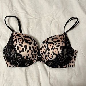 Very sexy push-up leopard 34d